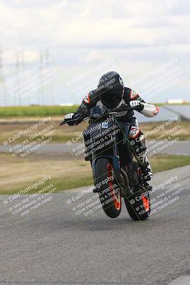 media/Apr-26-2024-TrackDaz (Fri) [[c4b677d280]]/B Group/120pm (Wheelie Bump)/